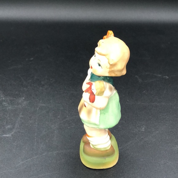 Vintage Napcoware NAPCO Hummel Style Ceramic Girl Figurines C7118. - Picture 5 of 10
